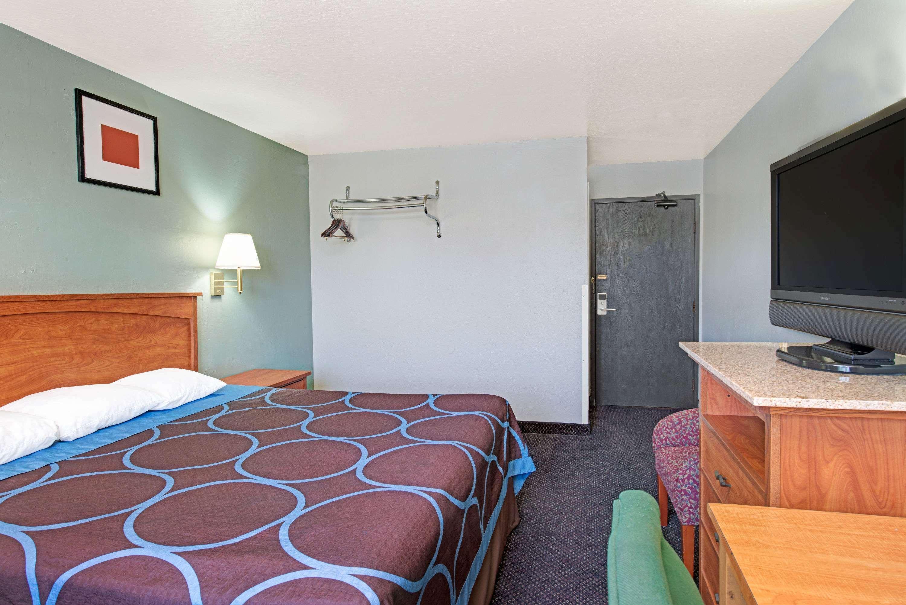 Hotel Super 8 By Wyndham Sacramento/Florin Rd Freeport Exterior foto